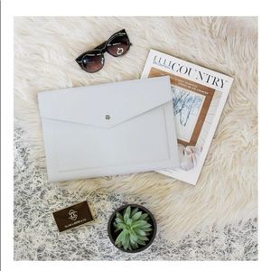 NEW Glass Ladder & Co Megan Portfolio